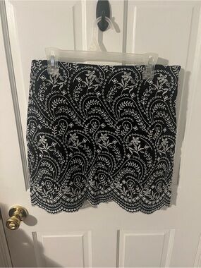 LOFT Black & White Embroidered Mini Skirt Size 12